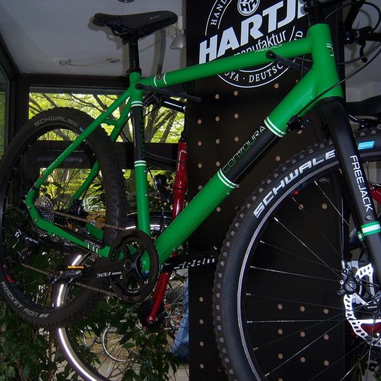Contoura AL 6 Sram Apex 11G.